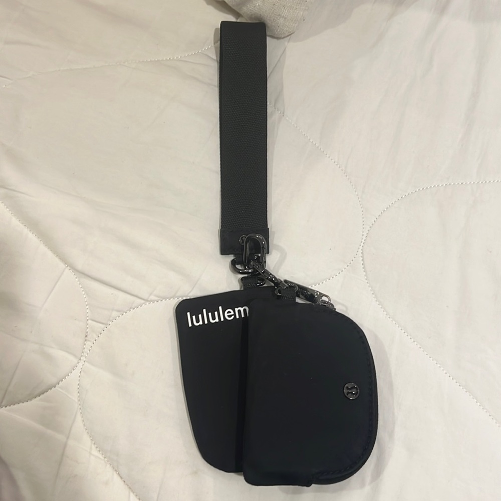 Lululemon Dual Pouch Wristlet